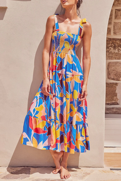 Kleid mit dünnen Trägern und Punkten auf der Fashion Street