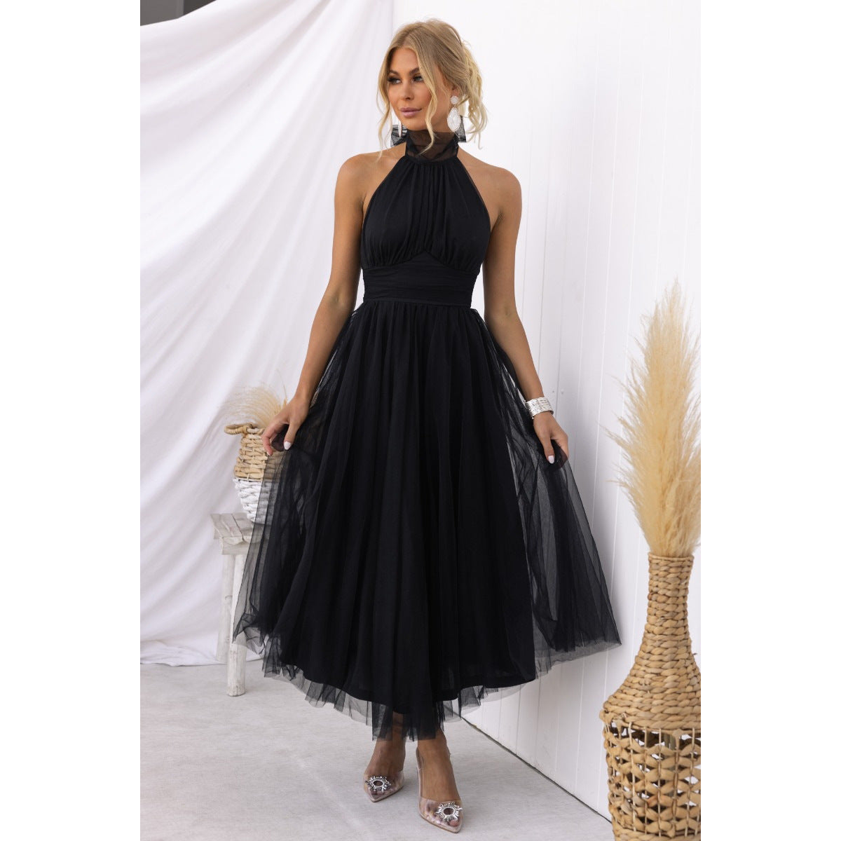 Marisol - Elegantes, schlichtes Kleid in A-Linie ohne Rückenteil