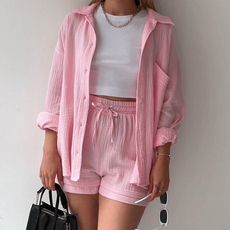 Trendiges Damenset mit Shirt und Shorts