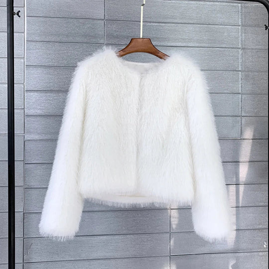 Harietta - Schicke flauschige Jacke für Frauen
