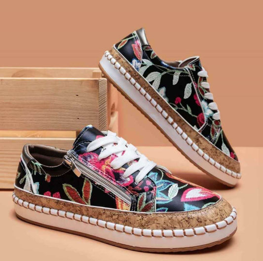 Monaco - Flache Freizeitschuhe für Frauen mit Schnürsenkeln und Blockfarbendruck