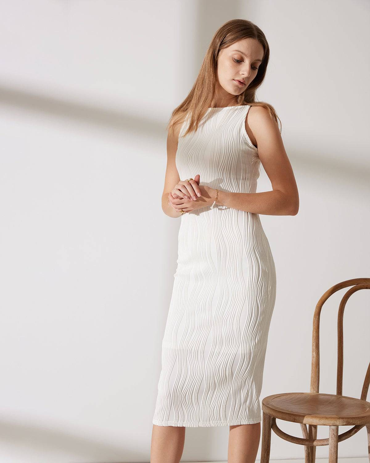 Elegantes Midikleid mit schmalen Trägern im modernen Stil