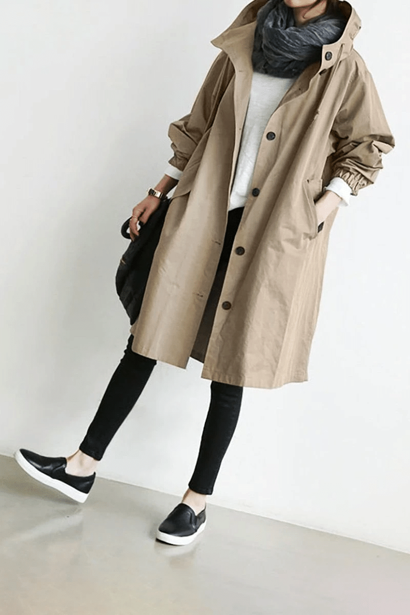 Stella | Der Windbreaker mit Knöpfen und Kapuze