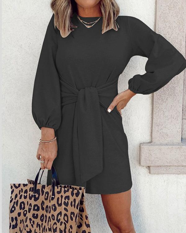 Hiretta - Langärmeliges, einfarbiges Kleid mit Rundhalsausschnitt