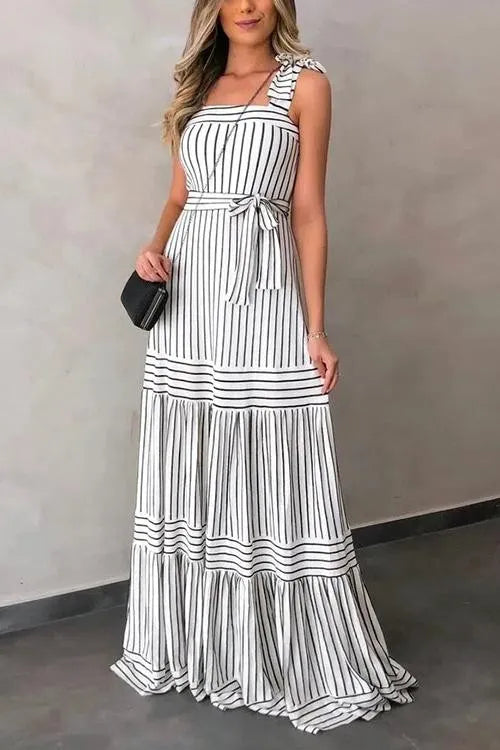 Freida - Langes Kleid mit gestreifter Schleife und Gürtel