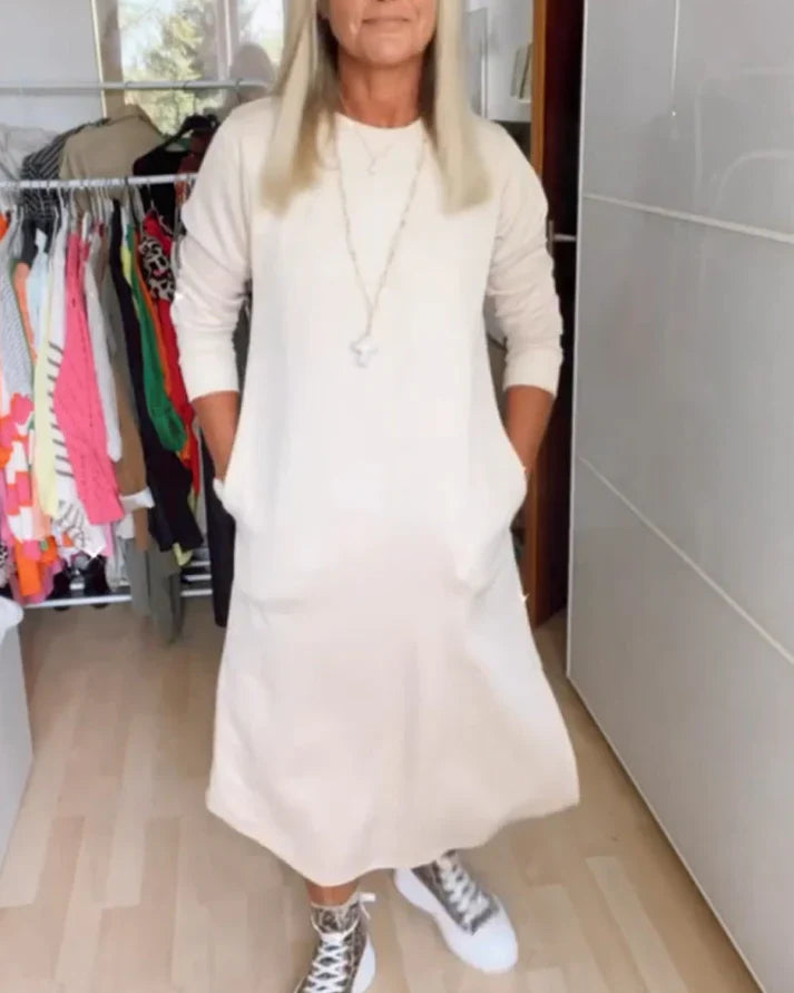 Lässiges Herbstkleid mit langen Ärmeln