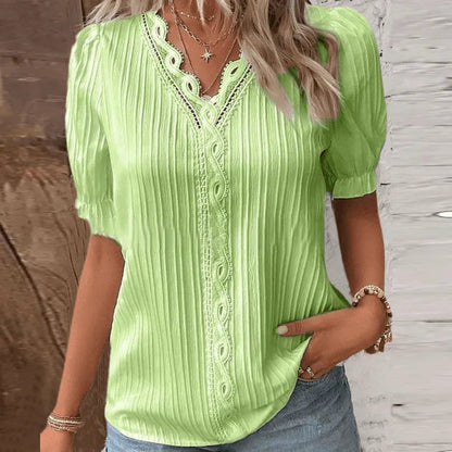 Shirt mit V-Ausschnitt - Elegant - Hochwertige Baumwolle mit Spitzendetails - Perfekt für formelle und legere Anlässe