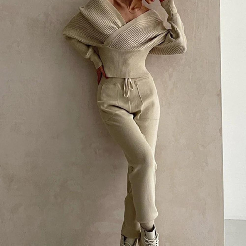 Adriana - Zweiteiliges Strickset für Frauen