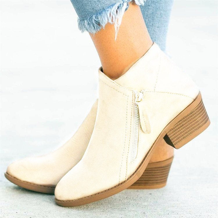 Stiefelette mit spitzer Zehe