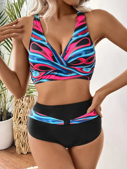Modischer und schicker Bikini mit Zufallsdruck und V-Ausschnitt