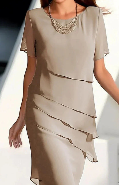 Elegantes Kleid mit Falten und Leichtigkeit