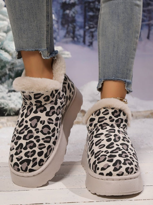Thermostiefel mit Leopardenmuster und runder Spitze