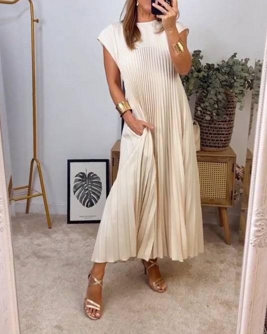 Ärmelloses, plissiertes, einfarbiges Kleid