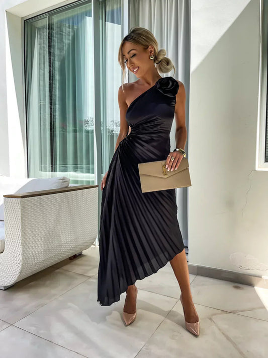 Elegantes Midikleid mit asymmetrischem Muster und einem Träger