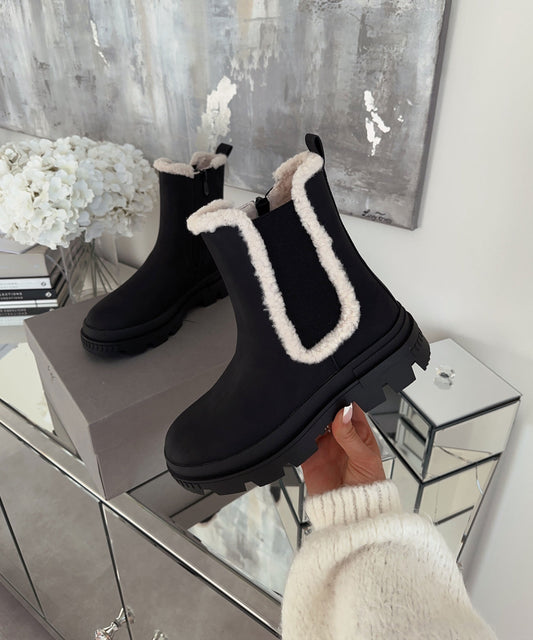 Prima - Schwarze Stiefel