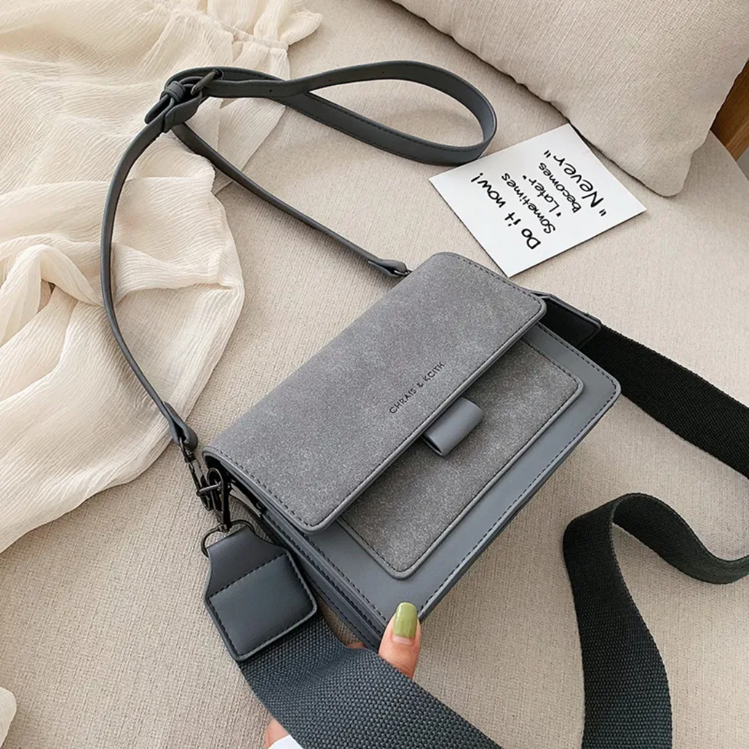 Kristel Crossbody Bag | Mit praktischer Klappöffnung