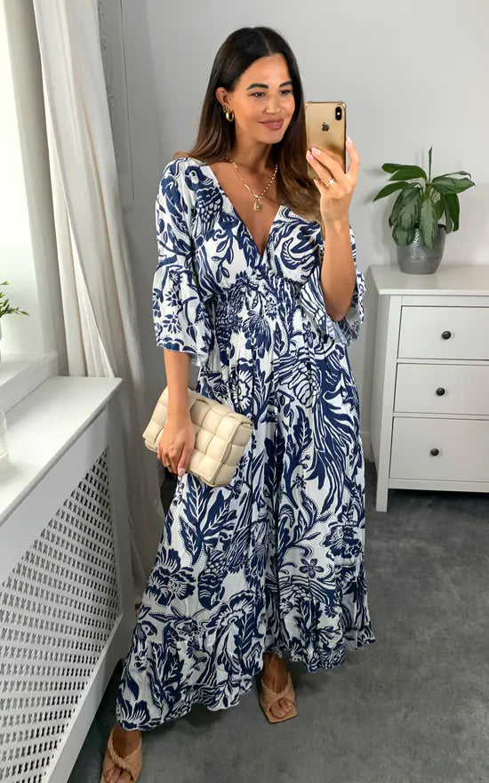 Langes Kleid mit V-Ausschnitt und Blumenprint in Blau und Weiß