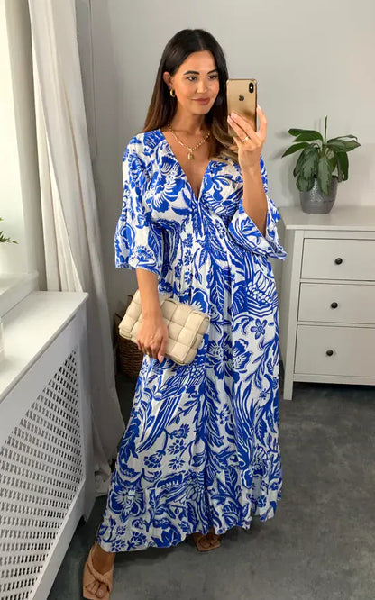 Langes Kleid mit V-Ausschnitt und Blumenprint in Blau und Weiß