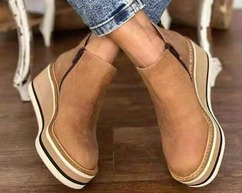 Plateaustiefel und Plateausohle mit Gummiband - Slip-On-Komfort