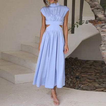 Elegantes Sommerkleid mit hohem Kragen und fließendem Schnitt