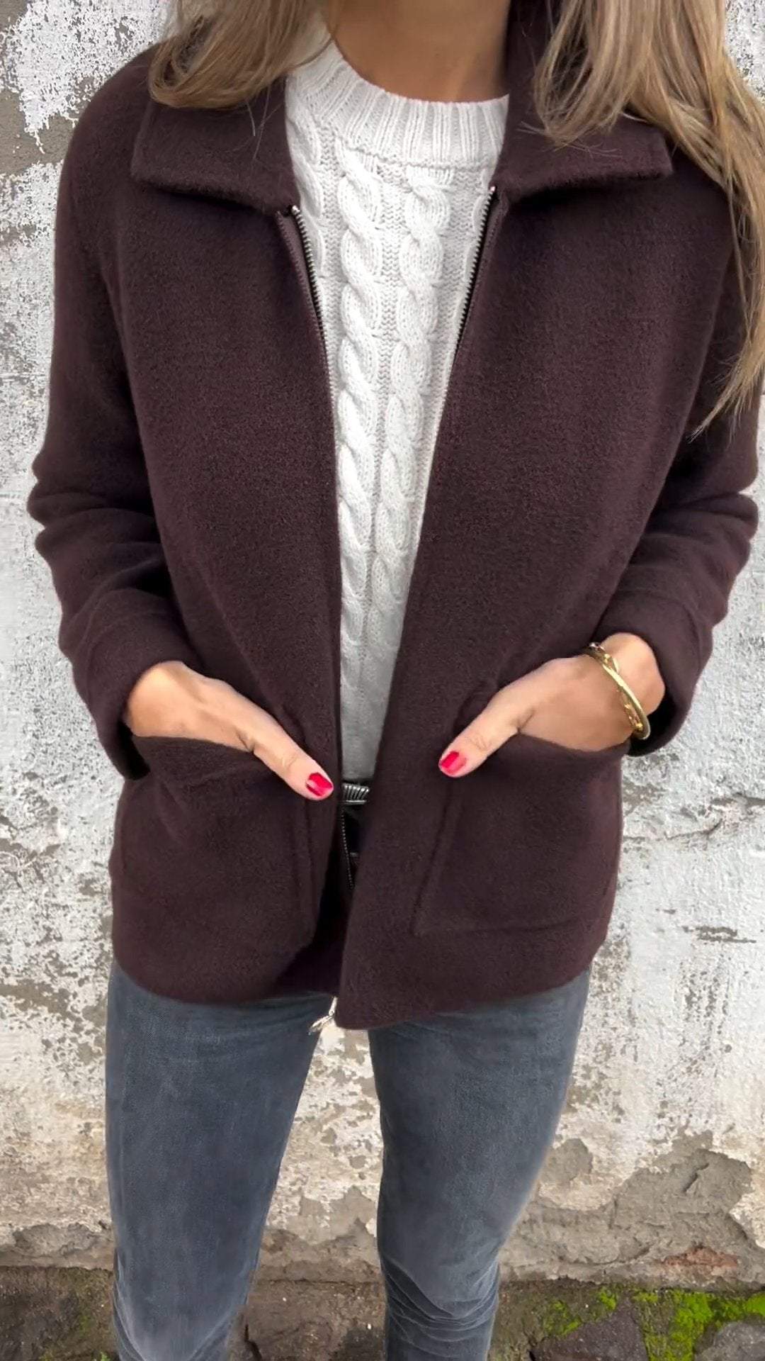 Alona - Schlanke Jacke mit Taschen für Frauen