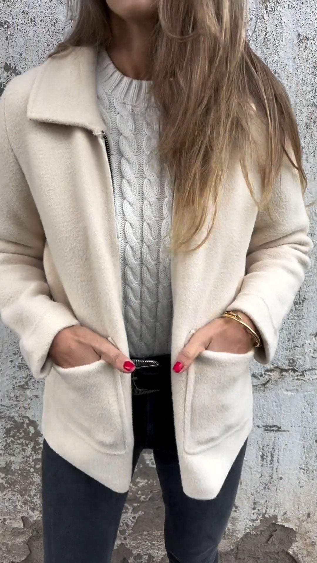 Alona - Schlanke Jacke mit Taschen für Frauen