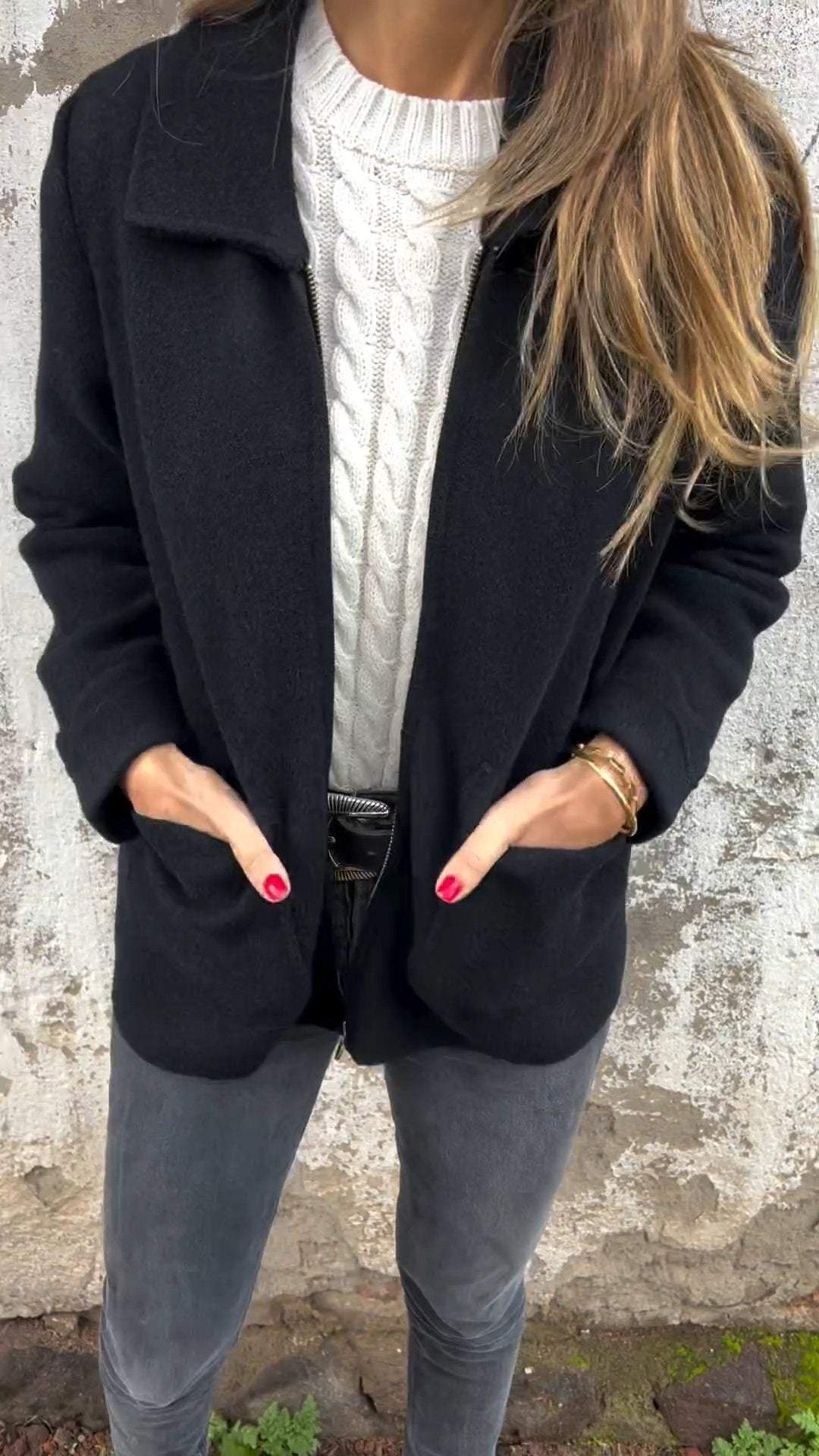 Alona - Schlanke Jacke mit Taschen für Frauen