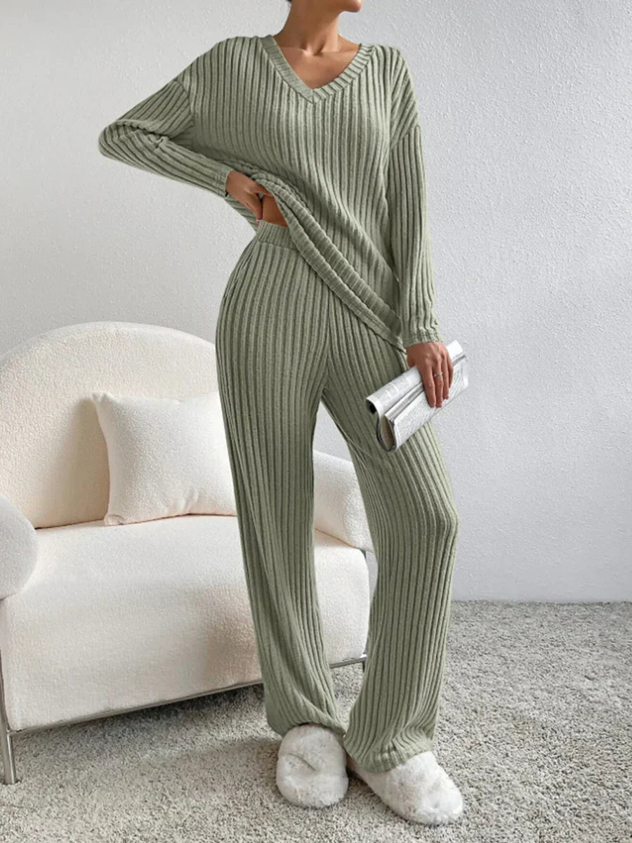 Eva - Schickes und stilvolles geripptes V-Ausschnitt-Lounge-Set für den Herbst für Frauen