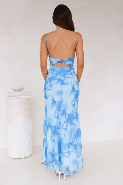 Langes Kleid mit Print, schmalen Trägern und offenem Rücken