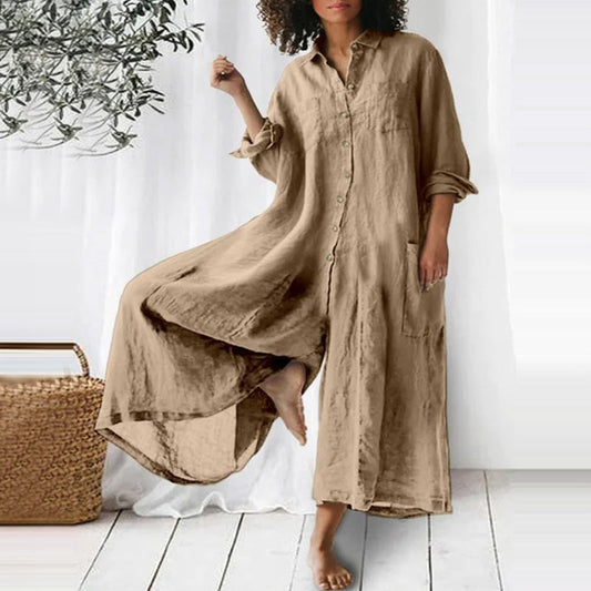 Woman Weit geschnittenes Kleid