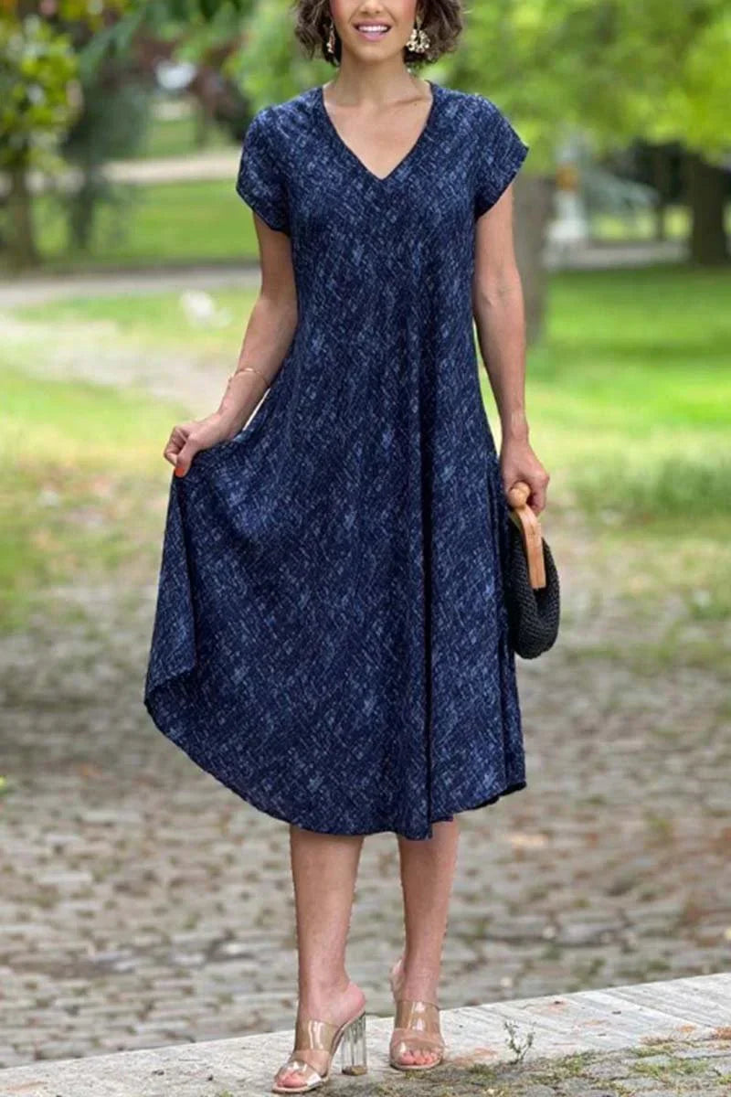 Einfaches und fließendes Kleid