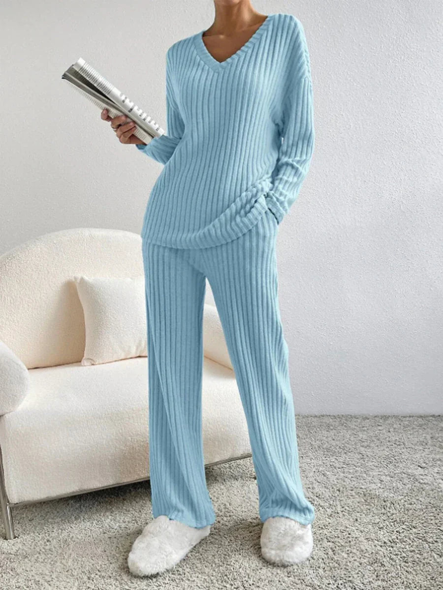 Eva - Schickes und stilvolles geripptes V-Ausschnitt-Lounge-Set für den Herbst für Frauen