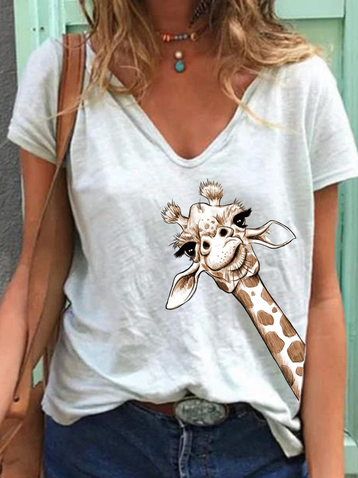 T-Shirt mit kurzen Ärmeln und V-Ausschnitt mit Tierprint