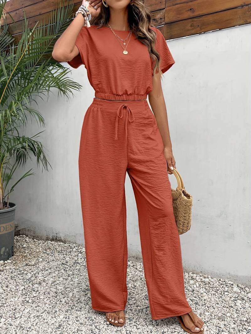 Trendiges Damenset mit Crop Top und weiter Hose