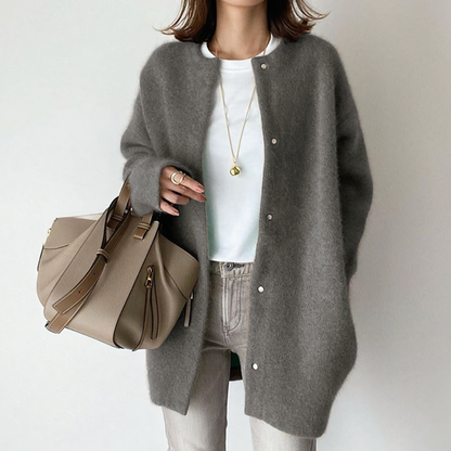 Langärmelige Strickjacke mit Knöpfen