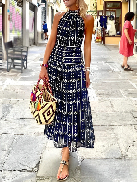 - Kleid mit blauem Muster