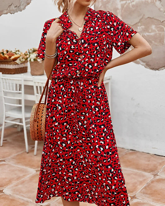 - Buntes Kleid mit Aufdruck