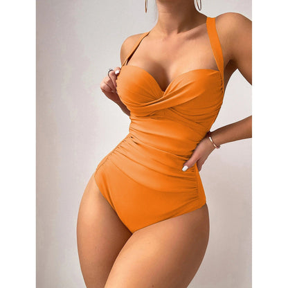 Bikini von ����n Stück mit gedrehter Front