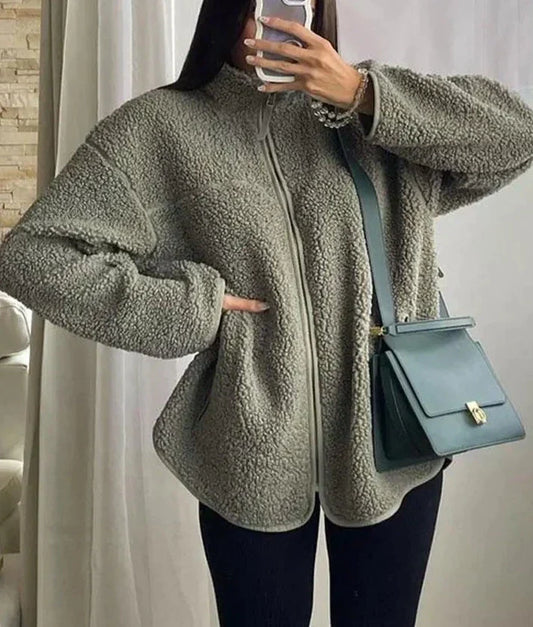 Maya - Warme grüne Teddyjacke mit Reißverschluss für Frauen