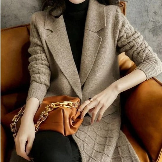 Amara - Lange Strickjacke für Frauen