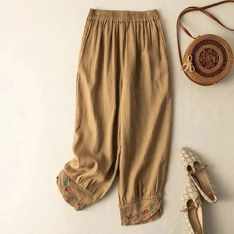 Retro-Hosen im Ethno-Stil