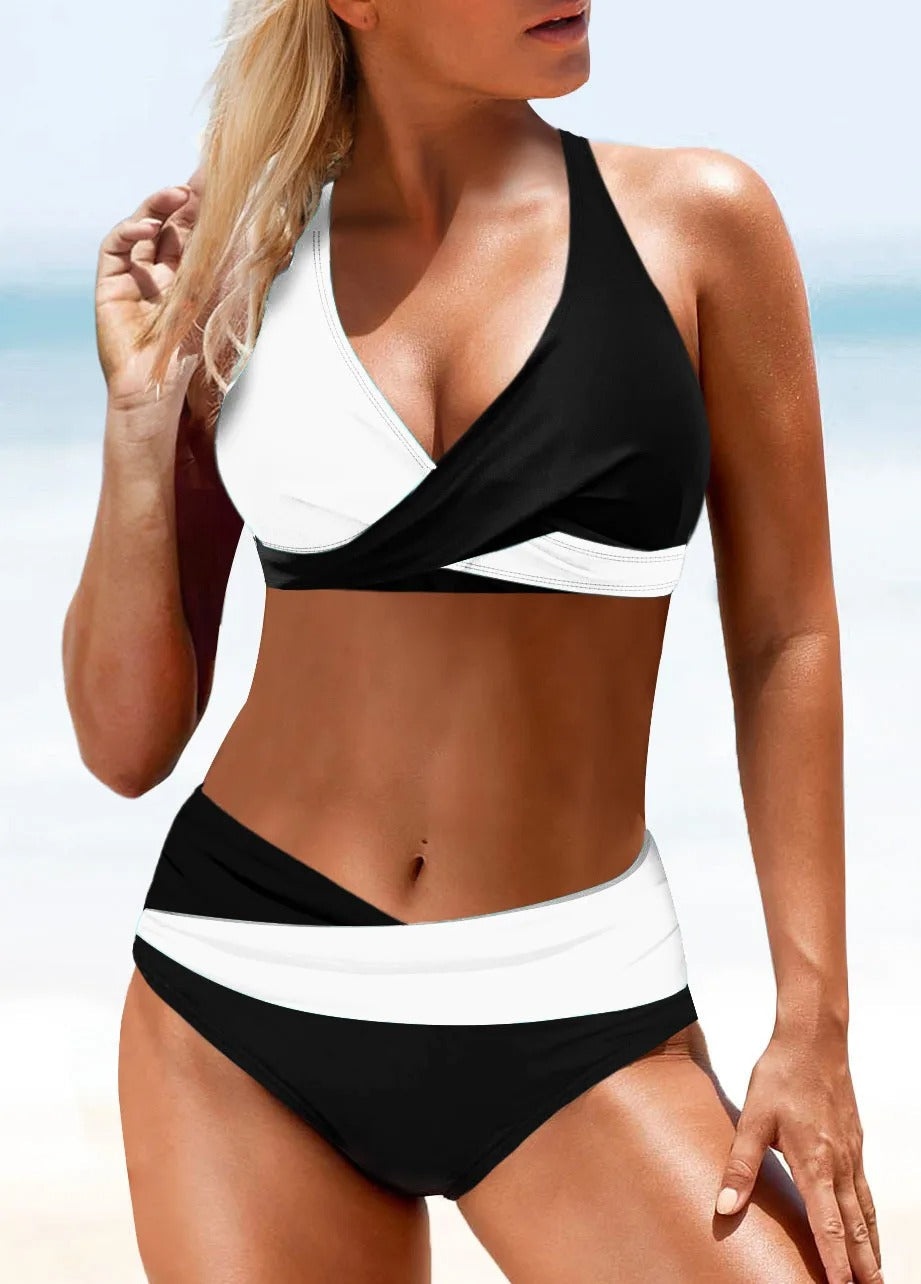 Eleganter Bikini mit niedriger Taillierung