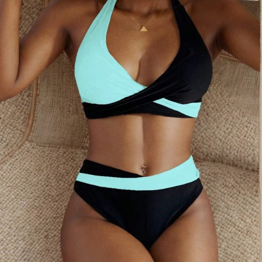 Sexy rückenfreier Bikini mit gekreuztem Träger