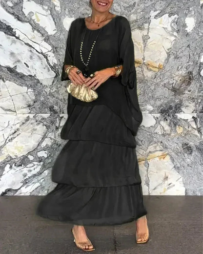Elegantes gekräuseltes lockeres Kleid