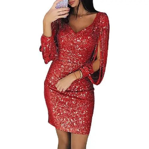 Glitzerndes Abendkleid mit stilvoll geschlitzten langen Ärmeln