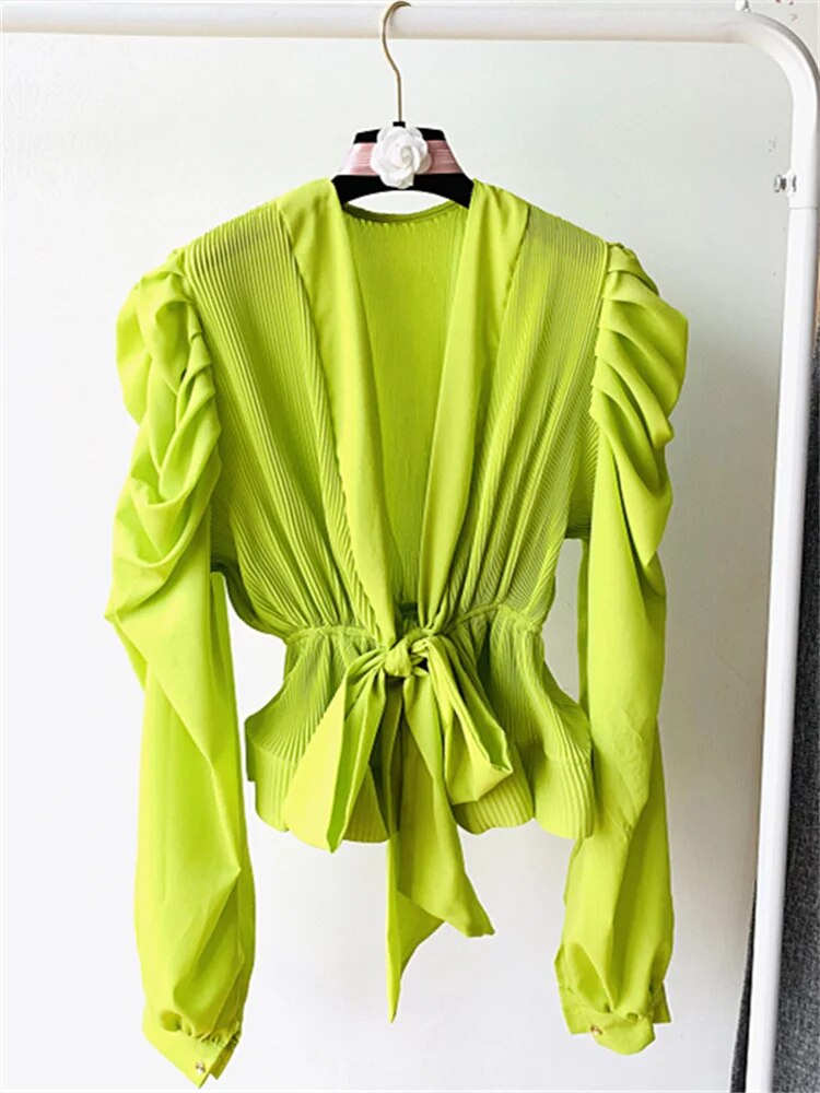 Annie - Elegante Bluse mit V-Ausschnitt und Puffärmeln