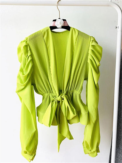 Annie - Elegante Bluse mit V-Ausschnitt und Puffärmeln