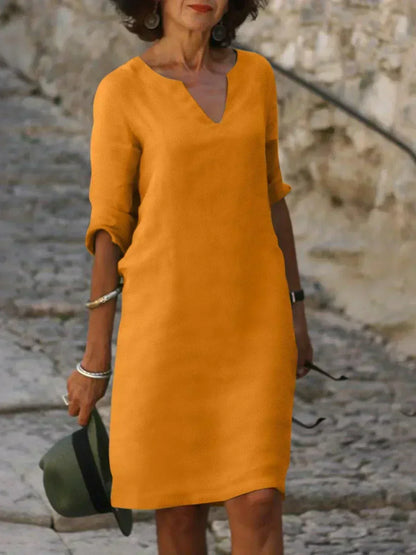 Elegantes Kleid mit V-Ausschnitt