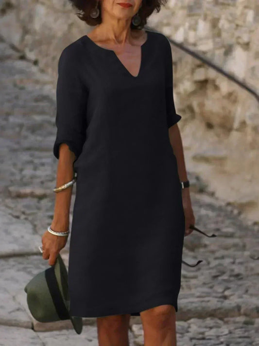Elegantes Kleid mit V-Ausschnitt
