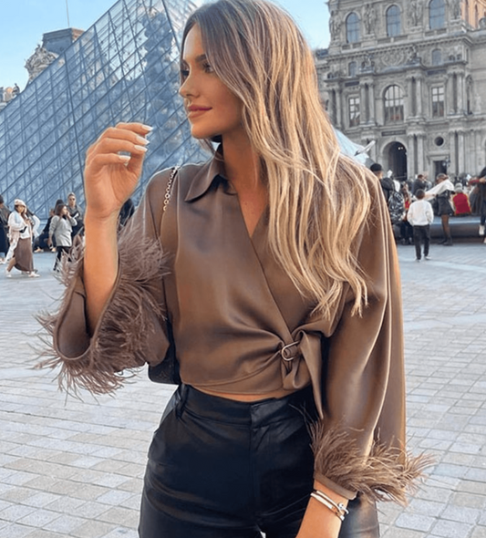 Fara - Elegante Wickelbluse aus Satin